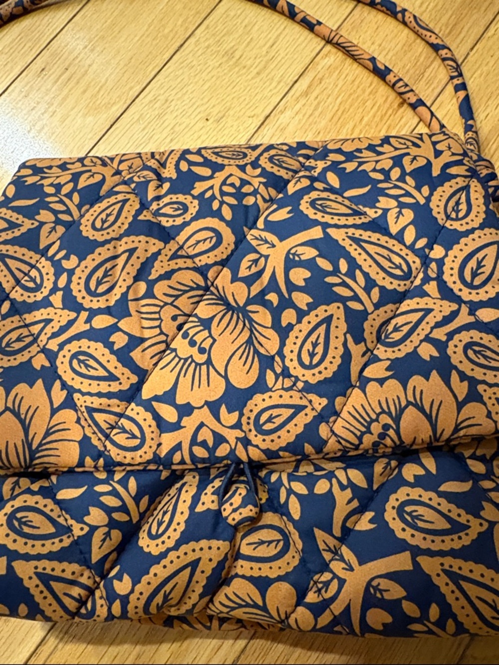Vera Bradley Baird hipster lotus montage roasted pecan crossbody bag NWT - Picture 2 of 11
